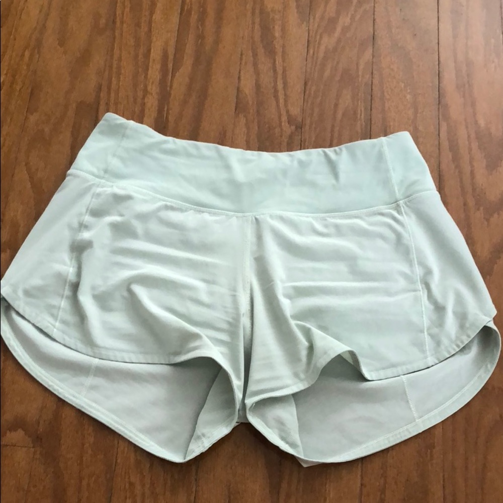 Mint lulu lemon shorts size 4, 4”